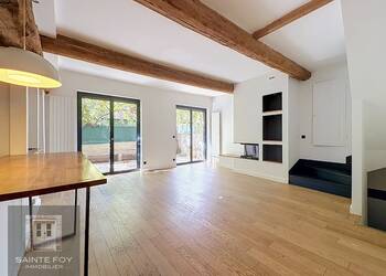 2026786 image1 - Sainte Foy Immobilier - Ce sont des agences immobilières dans l'Ouest Lyonnais spécialisées dans la location de maison ou d'appartement et la vente de propriété de prestige.