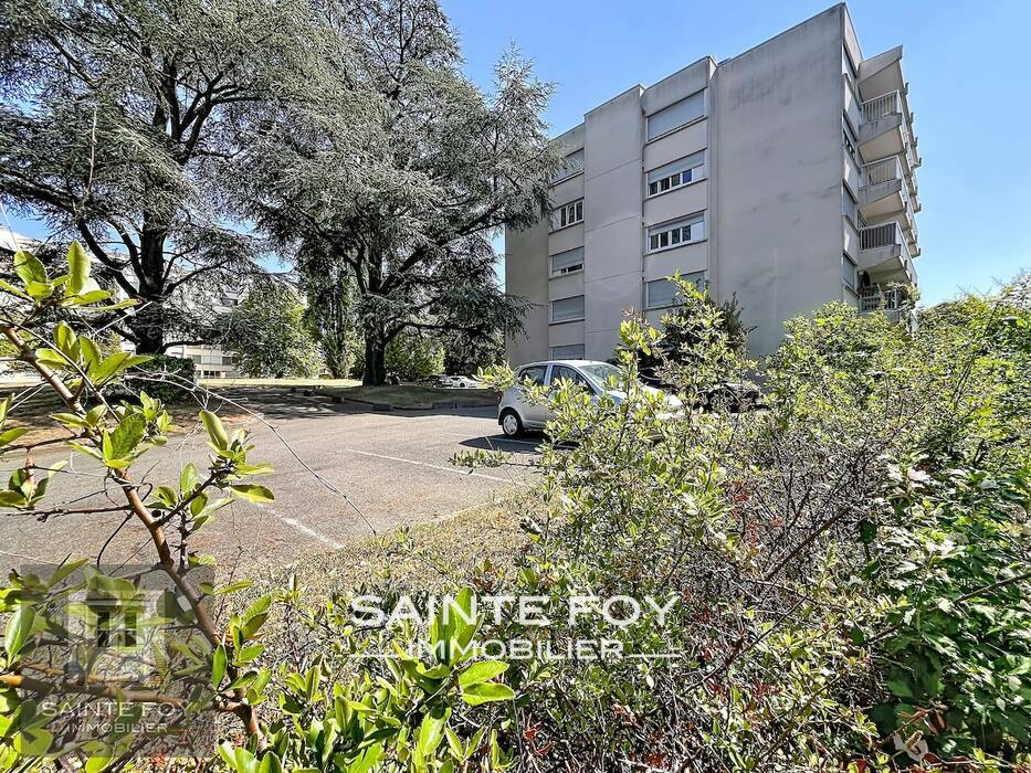 2026788 image1 - Sainte Foy Immobilier - Ce sont des agences immobilières dans l'Ouest Lyonnais spécialisées dans la location de maison ou d'appartement et la vente de propriété de prestige.