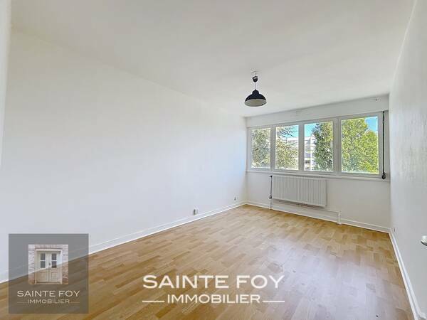 2026788 image4 - Sainte Foy Immobilier - Ce sont des agences immobilières dans l'Ouest Lyonnais spécialisées dans la location de maison ou d'appartement et la vente de propriété de prestige.