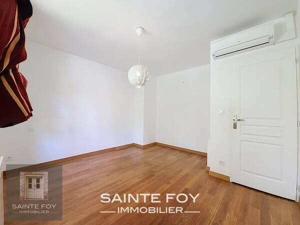 2026799 image8 - Sainte Foy Immobilier - Ce sont des agences immobilières dans l'Ouest Lyonnais spécialisées dans la location de maison ou d'appartement et la vente de propriété de prestige.