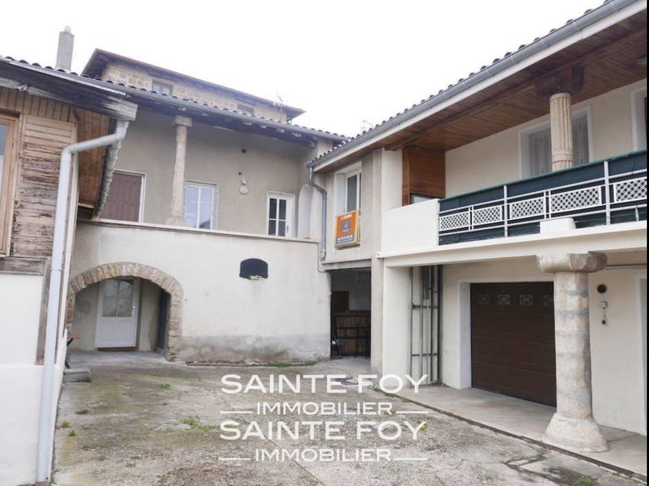 118017 image1 - Sainte Foy Immobilier - Ce sont des agences immobilières dans l'Ouest Lyonnais spécialisées dans la location de maison ou d'appartement et la vente de propriété de prestige.