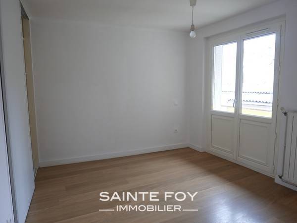 118017 image4 - Sainte Foy Immobilier - Ce sont des agences immobilières dans l'Ouest Lyonnais spécialisées dans la location de maison ou d'appartement et la vente de propriété de prestige.