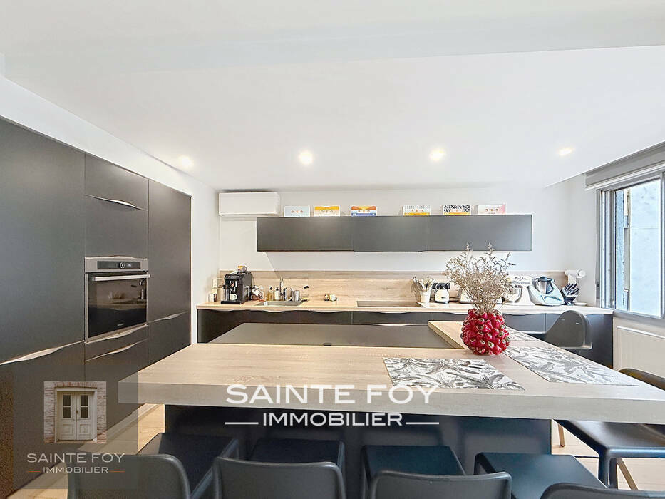 2026800 image1 - Sainte Foy Immobilier - Ce sont des agences immobilières dans l'Ouest Lyonnais spécialisées dans la location de maison ou d'appartement et la vente de propriété de prestige.