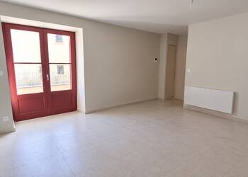 2026810 image1 - Sainte Foy Immobilier - Ce sont des agences immobilières dans l'Ouest Lyonnais spécialisées dans la location de maison ou d'appartement et la vente de propriété de prestige.