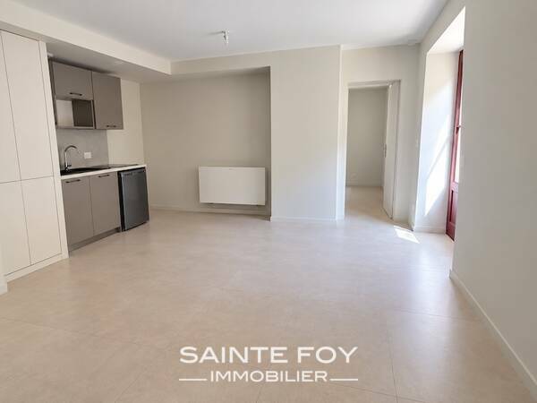 2026810 image8 - Sainte Foy Immobilier - Ce sont des agences immobilières dans l'Ouest Lyonnais spécialisées dans la location de maison ou d'appartement et la vente de propriété de prestige.