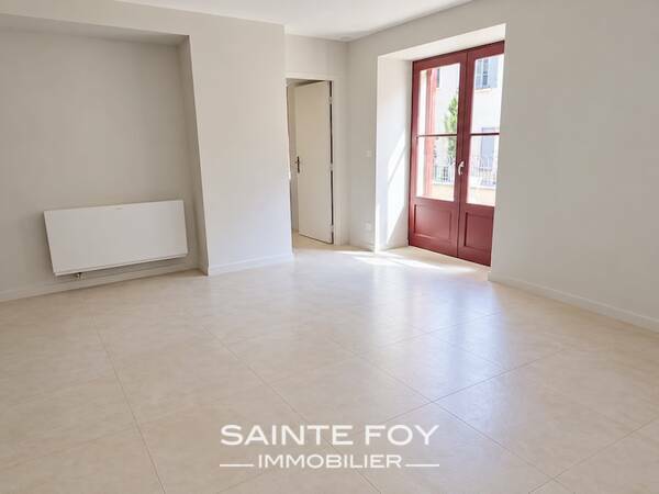 2026810 image10 - Sainte Foy Immobilier - Ce sont des agences immobilières dans l'Ouest Lyonnais spécialisées dans la location de maison ou d'appartement et la vente de propriété de prestige.