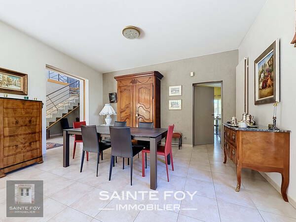 2026813 image3 - Sainte Foy Immobilier - Ce sont des agences immobilières dans l'Ouest Lyonnais spécialisées dans la location de maison ou d'appartement et la vente de propriété de prestige.