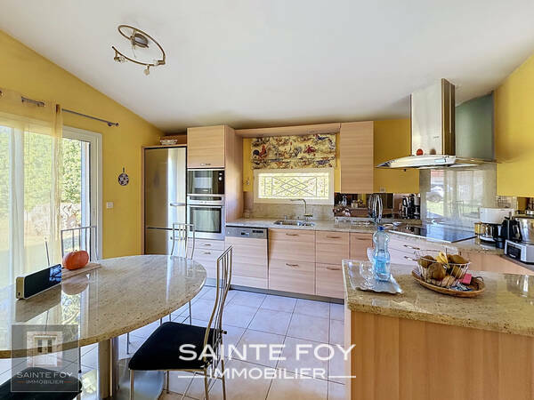 2026813 image5 - Sainte Foy Immobilier - Ce sont des agences immobilières dans l'Ouest Lyonnais spécialisées dans la location de maison ou d'appartement et la vente de propriété de prestige.