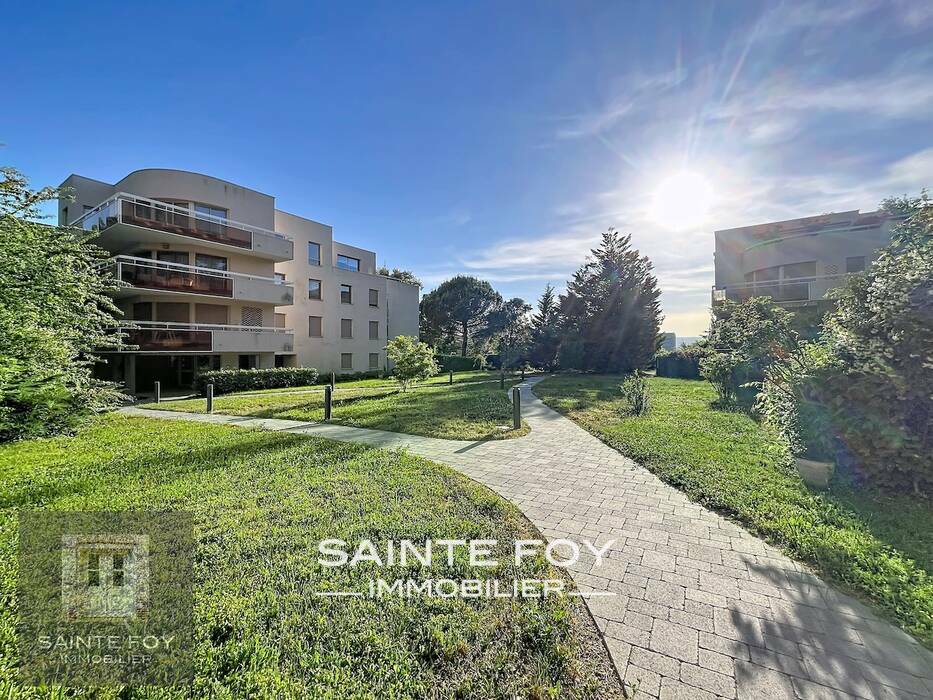 2026820 image1 - Sainte Foy Immobilier - Ce sont des agences immobilières dans l'Ouest Lyonnais spécialisées dans la location de maison ou d'appartement et la vente de propriété de prestige.