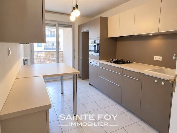 2026804 image2 - Sainte Foy Immobilier - Ce sont des agences immobilières dans l'Ouest Lyonnais spécialisées dans la location de maison ou d'appartement et la vente de propriété de prestige.