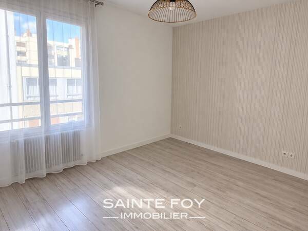 2026804 image4 - Sainte Foy Immobilier - Ce sont des agences immobilières dans l'Ouest Lyonnais spécialisées dans la location de maison ou d'appartement et la vente de propriété de prestige.