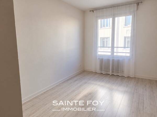 2026804 image5 - Sainte Foy Immobilier - Ce sont des agences immobilières dans l'Ouest Lyonnais spécialisées dans la location de maison ou d'appartement et la vente de propriété de prestige.