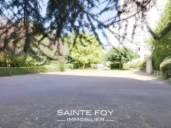 12920 image8 - Sainte Foy Immobilier - Ce sont des agences immobilières dans l'Ouest Lyonnais spécialisées dans la location de maison ou d'appartement et la vente de propriété de prestige.