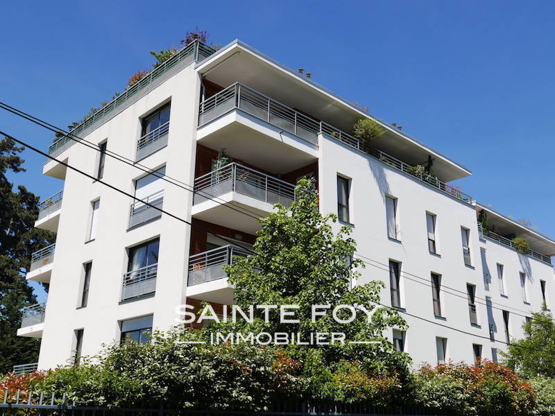 13057 image1 - Sainte Foy Immobilier - Ce sont des agences immobilières dans l'Ouest Lyonnais spécialisées dans la location de maison ou d'appartement et la vente de propriété de prestige.