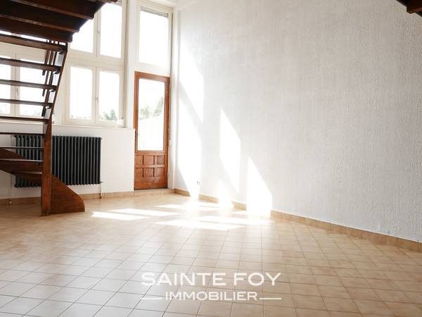 17600 image2 - Sainte Foy Immobilier - Ce sont des agences immobilières dans l'Ouest Lyonnais spécialisées dans la location de maison ou d'appartement et la vente de propriété de prestige.