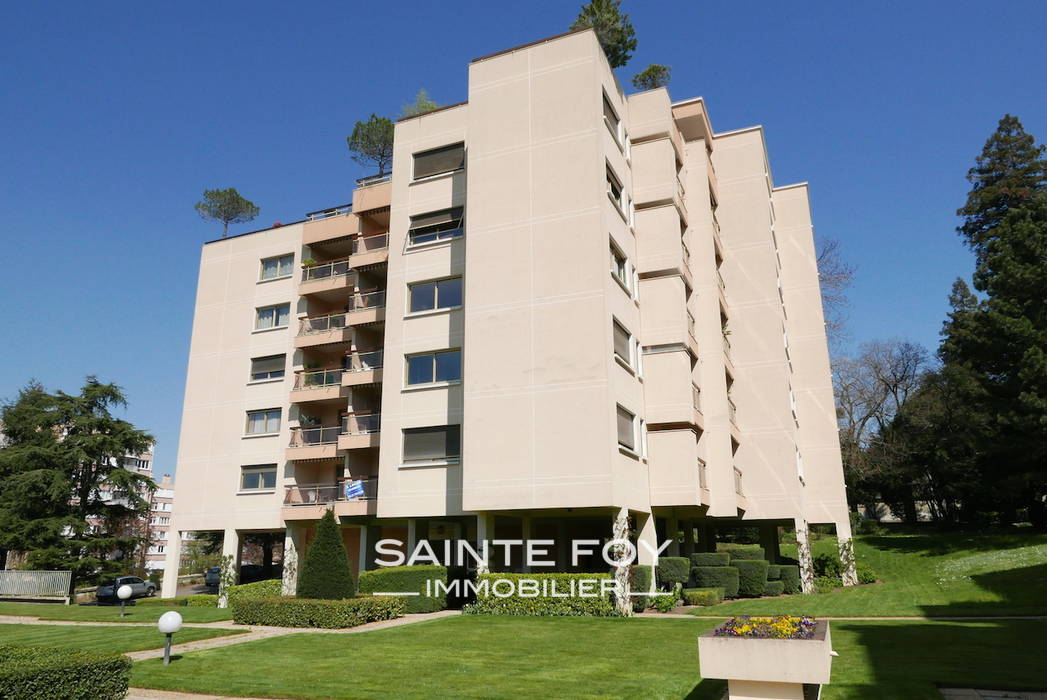 17731 image1 - Sainte Foy Immobilier - Ce sont des agences immobilières dans l'Ouest Lyonnais spécialisées dans la location de maison ou d'appartement et la vente de propriété de prestige.