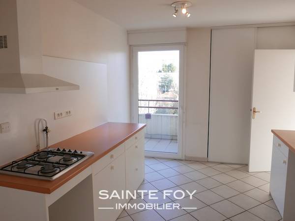 11640 image4 - Sainte Foy Immobilier - Ce sont des agences immobilières dans l'Ouest Lyonnais spécialisées dans la location de maison ou d'appartement et la vente de propriété de prestige.