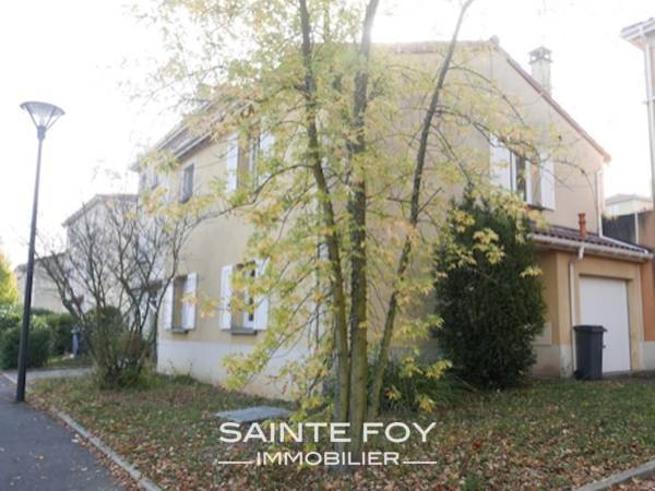 117942 image2 - Sainte Foy Immobilier - Ce sont des agences immobilières dans l'Ouest Lyonnais spécialisées dans la location de maison ou d'appartement et la vente de propriété de prestige.