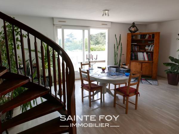 17506 image8 - Sainte Foy Immobilier - Ce sont des agences immobilières dans l'Ouest Lyonnais spécialisées dans la location de maison ou d'appartement et la vente de propriété de prestige.