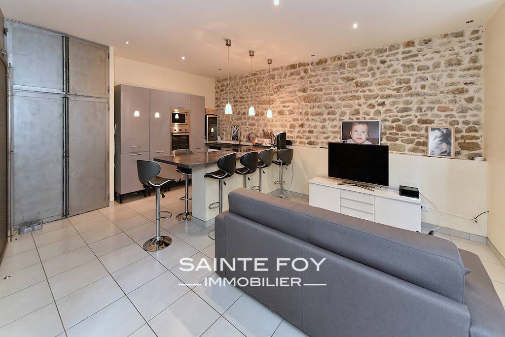 14204 image1 - Sainte Foy Immobilier - Ce sont des agences immobilières dans l'Ouest Lyonnais spécialisées dans la location de maison ou d'appartement et la vente de propriété de prestige.