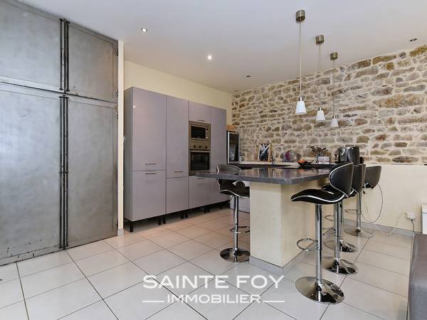14204 image3 - Sainte Foy Immobilier - Ce sont des agences immobilières dans l'Ouest Lyonnais spécialisées dans la location de maison ou d'appartement et la vente de propriété de prestige.
