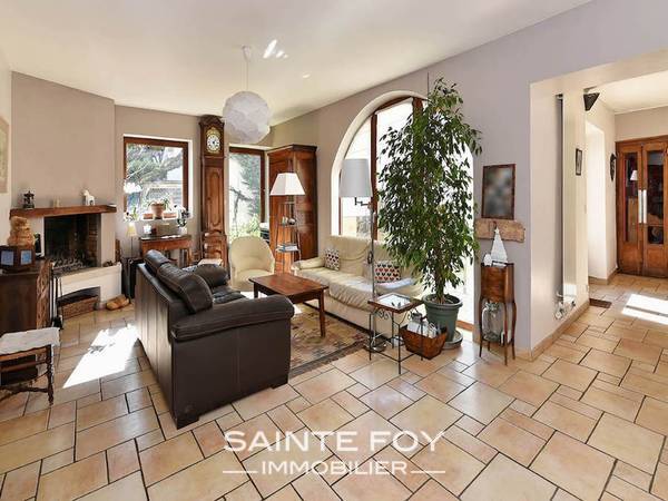 117925 image2 - Sainte Foy Immobilier - Ce sont des agences immobilières dans l'Ouest Lyonnais spécialisées dans la location de maison ou d'appartement et la vente de propriété de prestige.