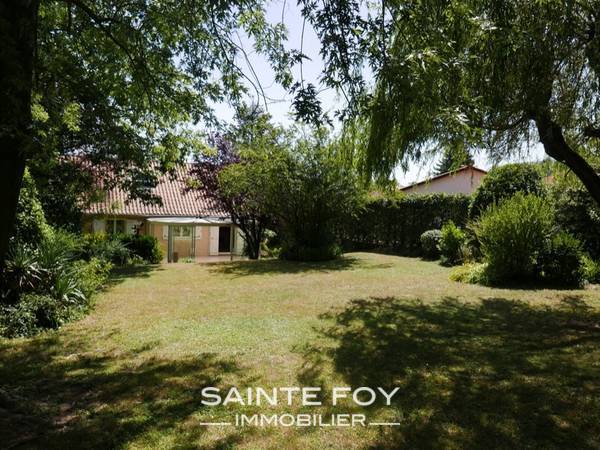 117778 image6 - Sainte Foy Immobilier - Ce sont des agences immobilières dans l'Ouest Lyonnais spécialisées dans la location de maison ou d'appartement et la vente de propriété de prestige.