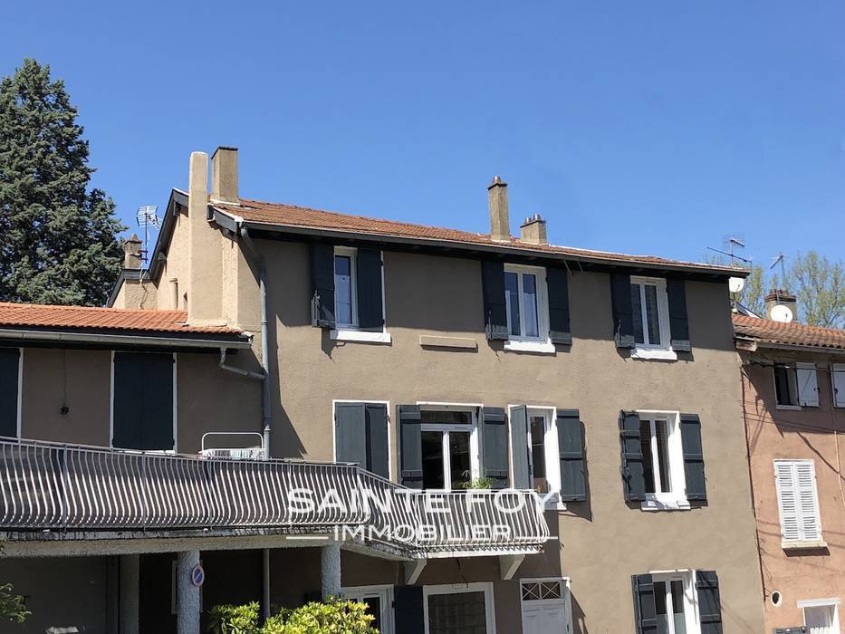 117939 image1 - Sainte Foy Immobilier - Ce sont des agences immobilières dans l'Ouest Lyonnais spécialisées dans la location de maison ou d'appartement et la vente de propriété de prestige.
