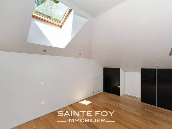 117958 image5 - Sainte Foy Immobilier - Ce sont des agences immobilières dans l'Ouest Lyonnais spécialisées dans la location de maison ou d'appartement et la vente de propriété de prestige.