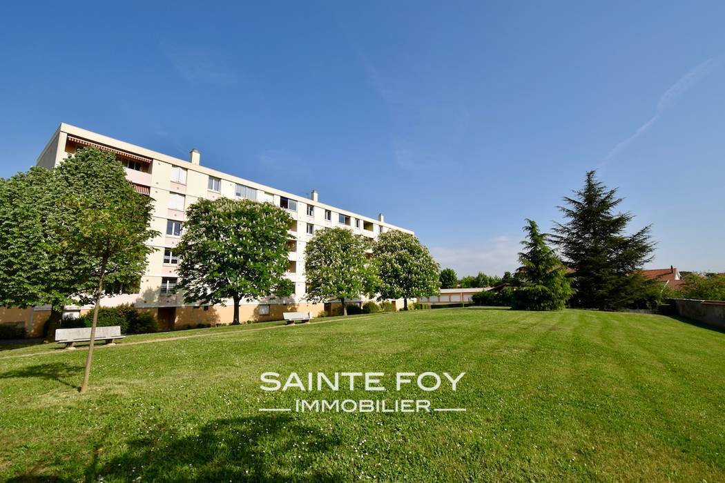 170713 image1 - Sainte Foy Immobilier - Ce sont des agences immobilières dans l'Ouest Lyonnais spécialisées dans la location de maison ou d'appartement et la vente de propriété de prestige.