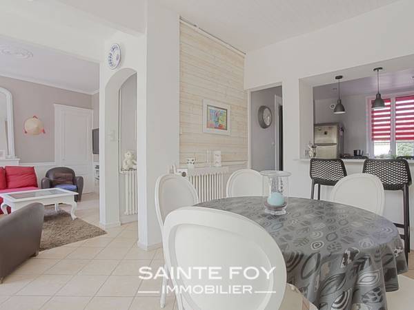 1761318 image2 - Sainte Foy Immobilier - Ce sont des agences immobilières dans l'Ouest Lyonnais spécialisées dans la location de maison ou d'appartement et la vente de propriété de prestige.