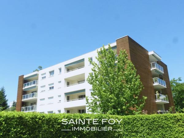 125840 image9 - Sainte Foy Immobilier - Ce sont des agences immobilières dans l'Ouest Lyonnais spécialisées dans la location de maison ou d'appartement et la vente de propriété de prestige.