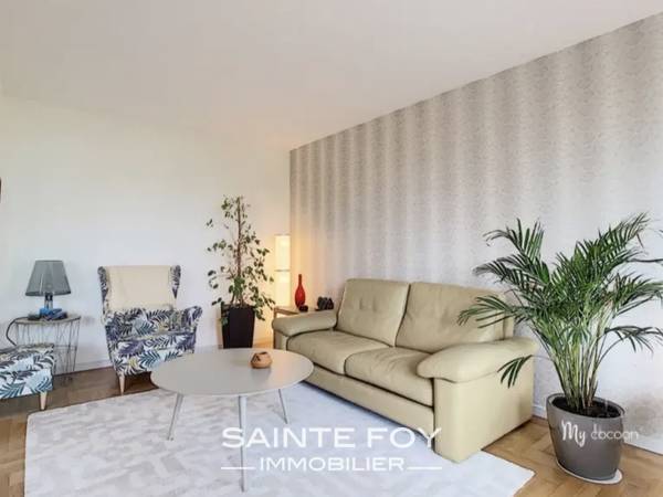 13077 image2 - Sainte Foy Immobilier - Ce sont des agences immobilières dans l'Ouest Lyonnais spécialisées dans la location de maison ou d'appartement et la vente de propriété de prestige.