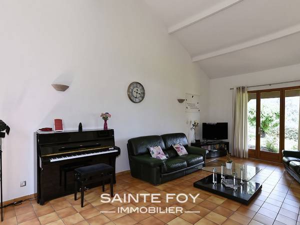 118077 image5 - Sainte Foy Immobilier - Ce sont des agences immobilières dans l'Ouest Lyonnais spécialisées dans la location de maison ou d'appartement et la vente de propriété de prestige.