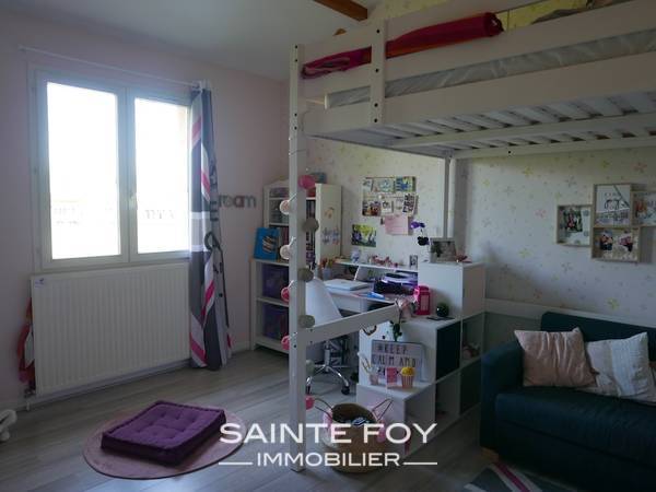 118201 image5 - Sainte Foy Immobilier - Ce sont des agences immobilières dans l'Ouest Lyonnais spécialisées dans la location de maison ou d'appartement et la vente de propriété de prestige.