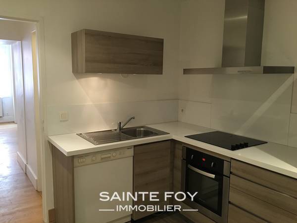 8674 image5 - Sainte Foy Immobilier - Ce sont des agences immobilières dans l'Ouest Lyonnais spécialisées dans la location de maison ou d'appartement et la vente de propriété de prestige.
