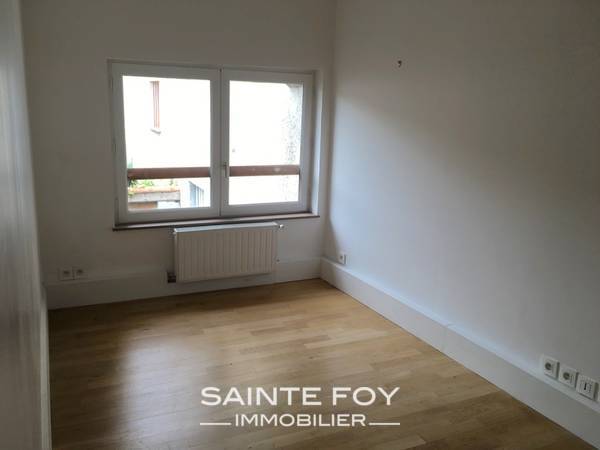 8674 image7 - Sainte Foy Immobilier - Ce sont des agences immobilières dans l'Ouest Lyonnais spécialisées dans la location de maison ou d'appartement et la vente de propriété de prestige.