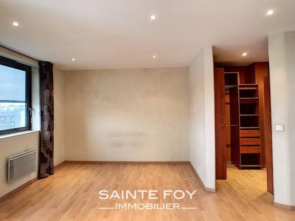 118517 image5 - Sainte Foy Immobilier - Ce sont des agences immobilières dans l'Ouest Lyonnais spécialisées dans la location de maison ou d'appartement et la vente de propriété de prestige.