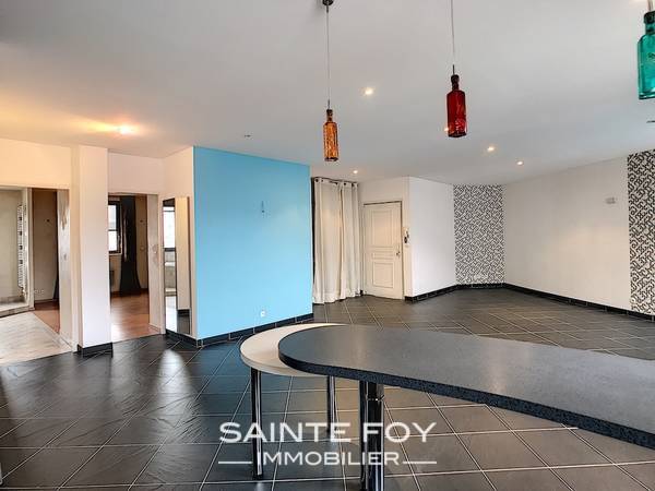 118517 image7 - Sainte Foy Immobilier - Ce sont des agences immobilières dans l'Ouest Lyonnais spécialisées dans la location de maison ou d'appartement et la vente de propriété de prestige.