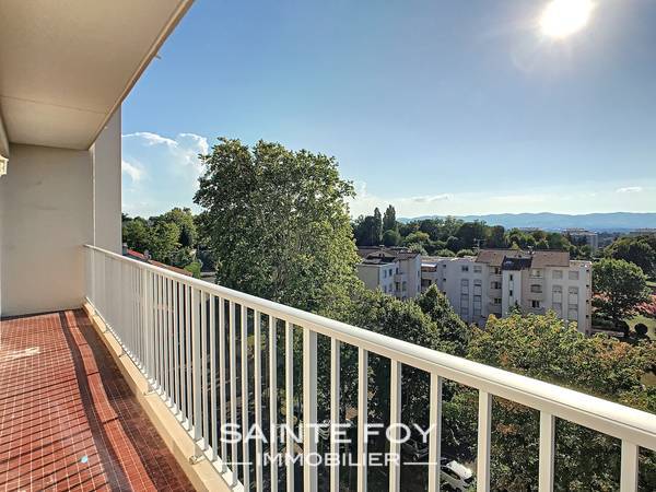 118213 image8 - Sainte Foy Immobilier - Ce sont des agences immobilières dans l'Ouest Lyonnais spécialisées dans la location de maison ou d'appartement et la vente de propriété de prestige.