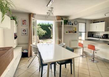 14078 image1 - Sainte Foy Immobilier - Ce sont des agences immobilières dans l'Ouest Lyonnais spécialisées dans la location de maison ou d'appartement et la vente de propriété de prestige.