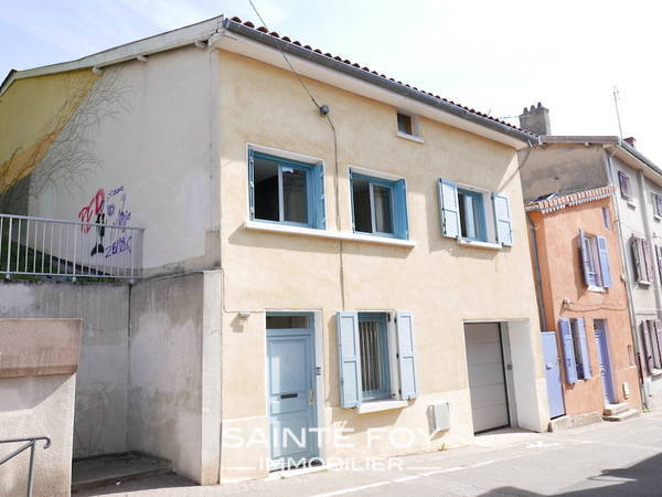 17440 image10 - Sainte Foy Immobilier - Ce sont des agences immobilières dans l'Ouest Lyonnais spécialisées dans la location de maison ou d'appartement et la vente de propriété de prestige.