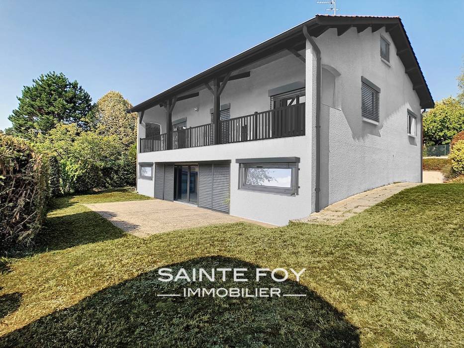 118286 image1 - Sainte Foy Immobilier - Ce sont des agences immobilières dans l'Ouest Lyonnais spécialisées dans la location de maison ou d'appartement et la vente de propriété de prestige.