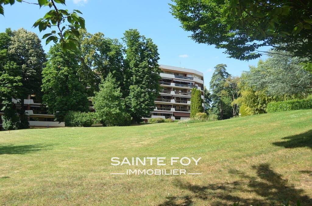 118222 image1 - Sainte Foy Immobilier - Ce sont des agences immobilières dans l'Ouest Lyonnais spécialisées dans la location de maison ou d'appartement et la vente de propriété de prestige.
