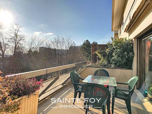 2019032 image2 - Sainte Foy Immobilier - Ce sont des agences immobilières dans l'Ouest Lyonnais spécialisées dans la location de maison ou d'appartement et la vente de propriété de prestige.