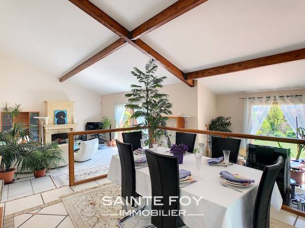 2019029 image4 - Sainte Foy Immobilier - Ce sont des agences immobilières dans l'Ouest Lyonnais spécialisées dans la location de maison ou d'appartement et la vente de propriété de prestige.