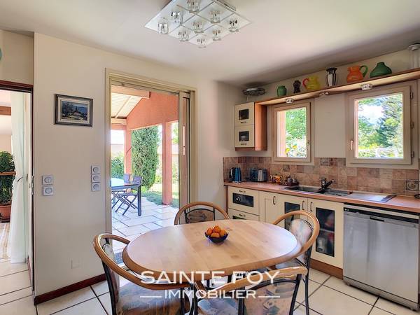 2019029 image5 - Sainte Foy Immobilier - Ce sont des agences immobilières dans l'Ouest Lyonnais spécialisées dans la location de maison ou d'appartement et la vente de propriété de prestige.