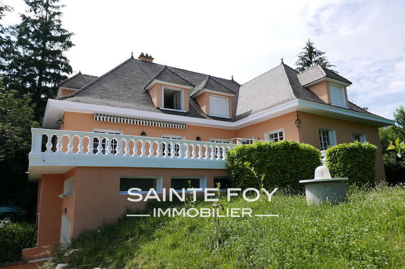 118138 image1 - Sainte Foy Immobilier - Ce sont des agences immobilières dans l'Ouest Lyonnais spécialisées dans la location de maison ou d'appartement et la vente de propriété de prestige.