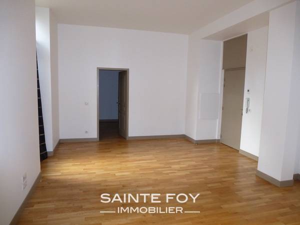 11674 image2 - Sainte Foy Immobilier - Ce sont des agences immobilières dans l'Ouest Lyonnais spécialisées dans la location de maison ou d'appartement et la vente de propriété de prestige.