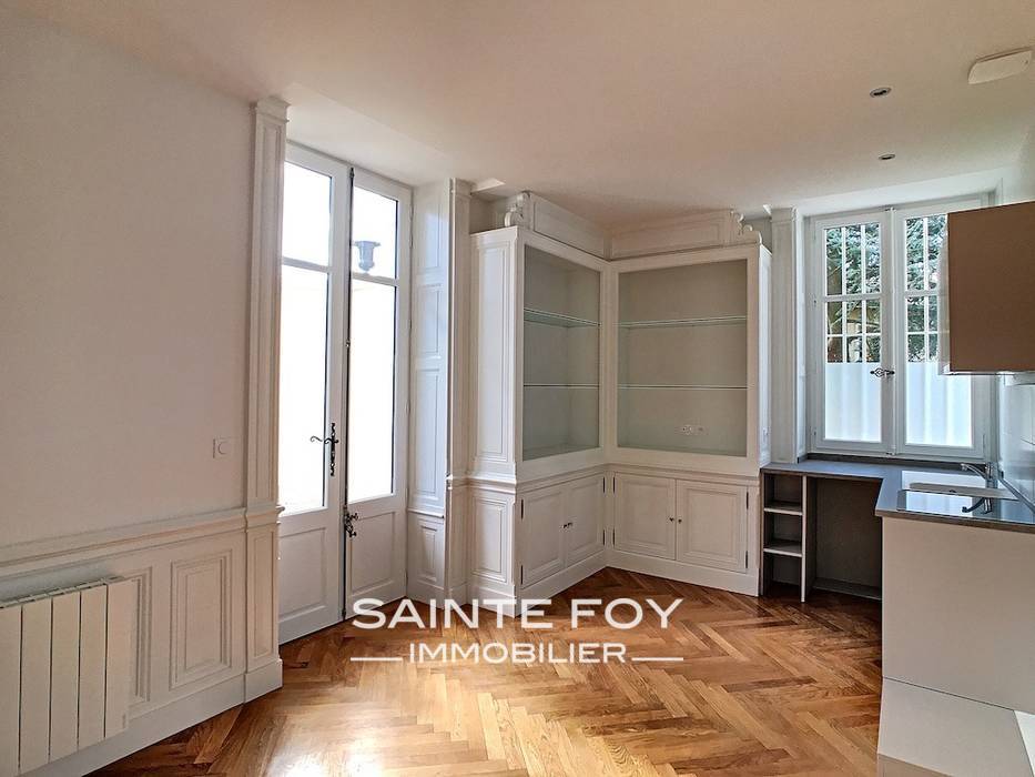 2019041 image1 - Sainte Foy Immobilier - Ce sont des agences immobilières dans l'Ouest Lyonnais spécialisées dans la location de maison ou d'appartement et la vente de propriété de prestige.